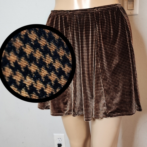 John Galt Brandy Melville Velvet Brown Black Houndstooth Stretch Mini Skirt O/S - Picture 1 of 16